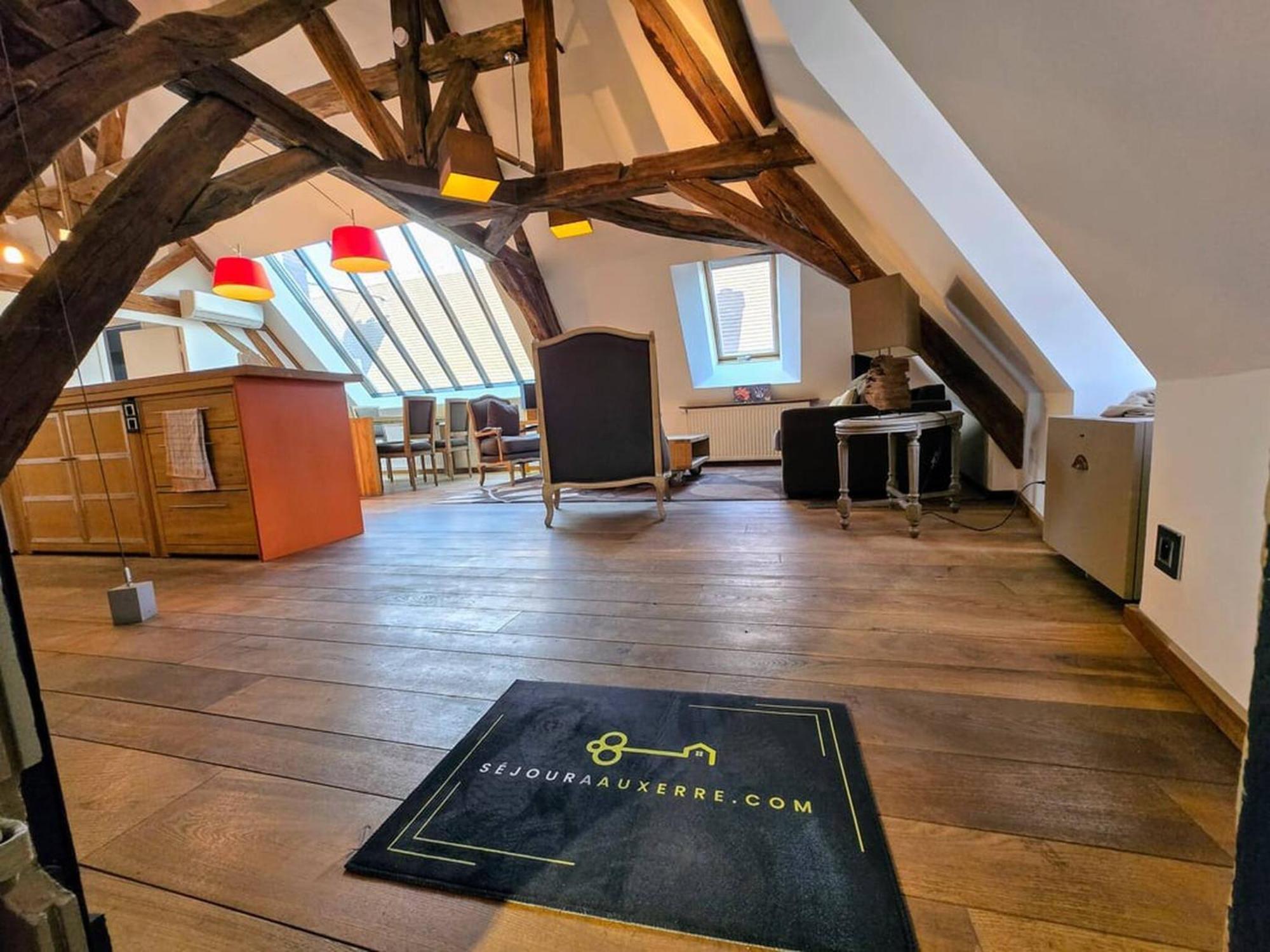 Robillard 2 - Sejour A Auxerre Apartment ภายนอก รูปภาพ